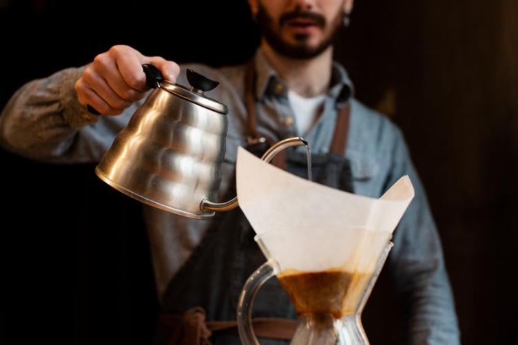 Альтернативные способы заваривания кофе: аэропресс, кемекс, сифон